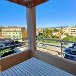 Lovely Spacious Nest In Port Frejus